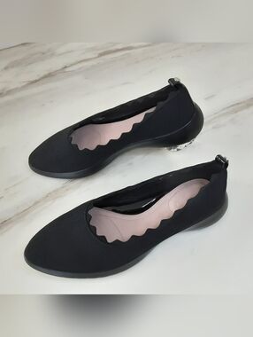 TARYN ROSE DASHA Black Knit Scalloped Slip-On Ballet Flats Sz 10.5-11